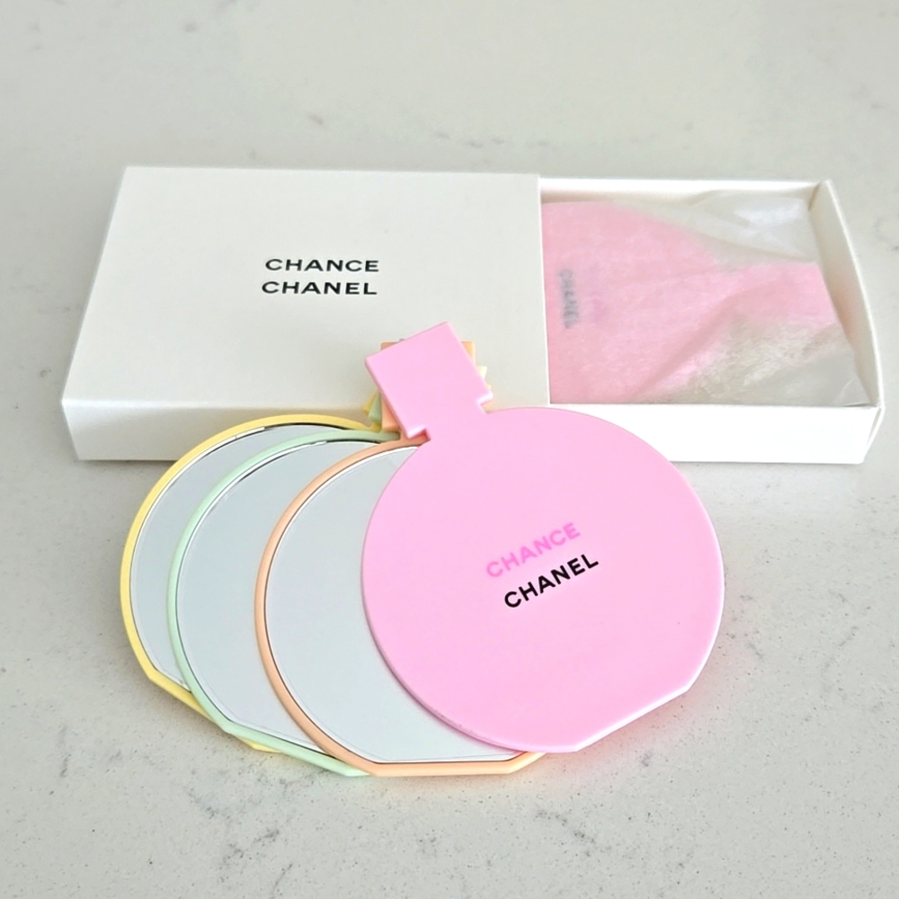 New in box never used CHANEL mirror Chance never used New in box never opened..